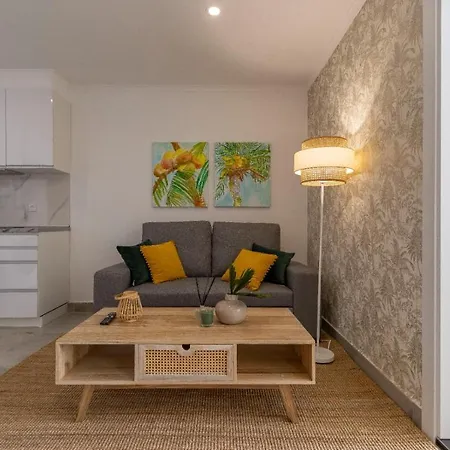 Apartment Stunning Modern In Oura Beach *