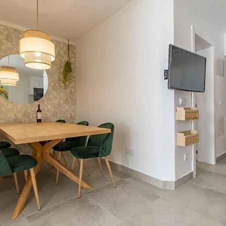 Stunning Modern In Oura Beach アルブフェイラ